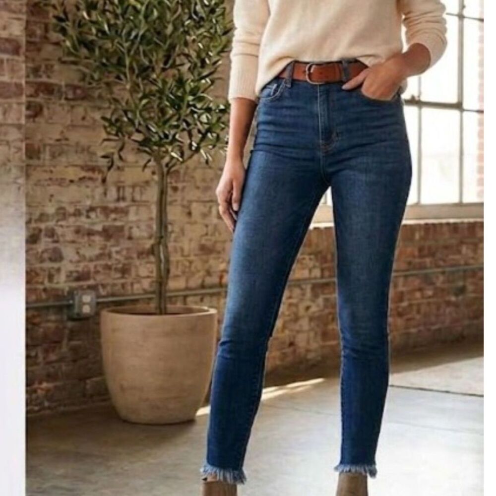 We The Free High-Rise Skinny Jeans Size 31 Dark Wash Frayed Hem Boho